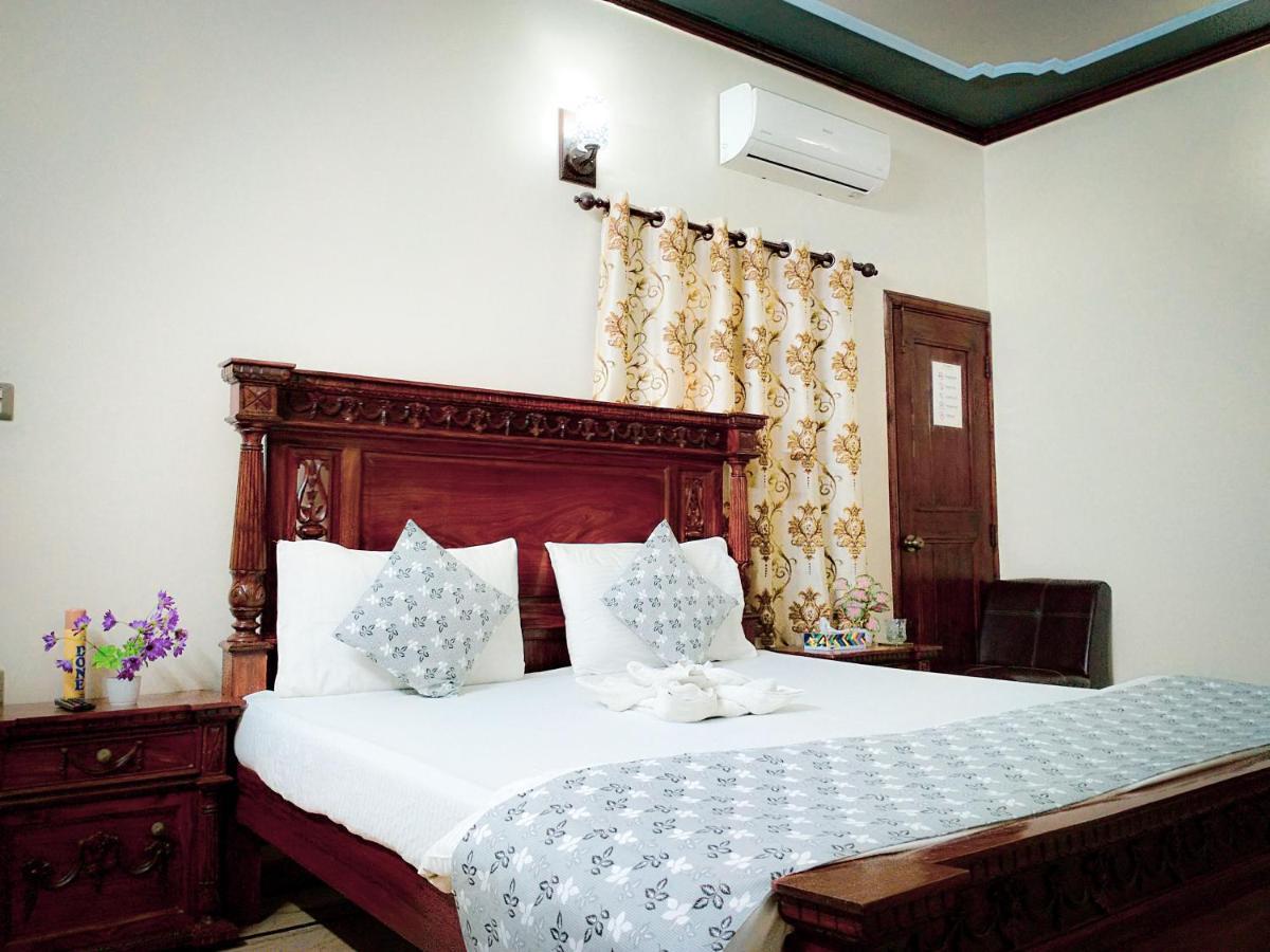 Luxury Living Rooms Near Agha Khan, Millennium, Nueplex Карачі Екстер'єр фото