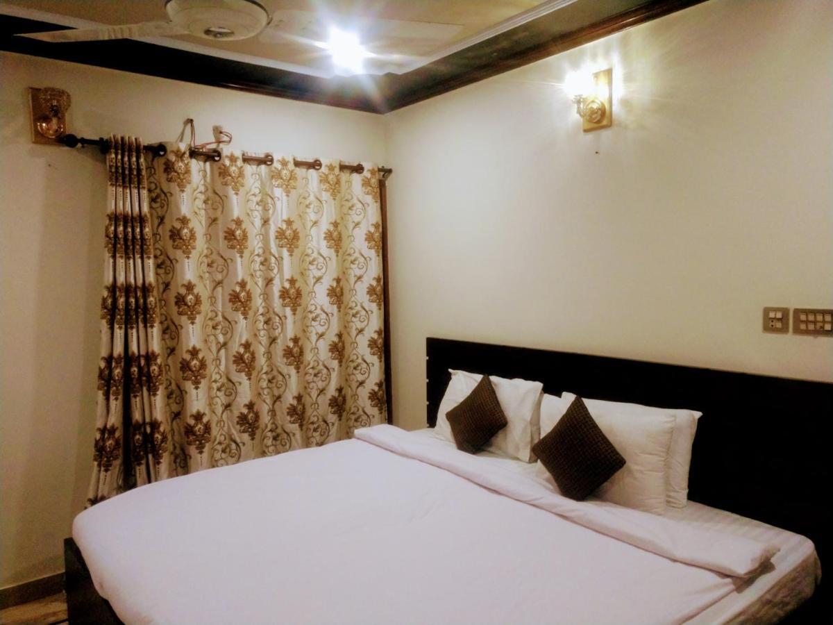 Luxury Living Rooms Near Agha Khan, Millennium, Nueplex Карачі Екстер'єр фото