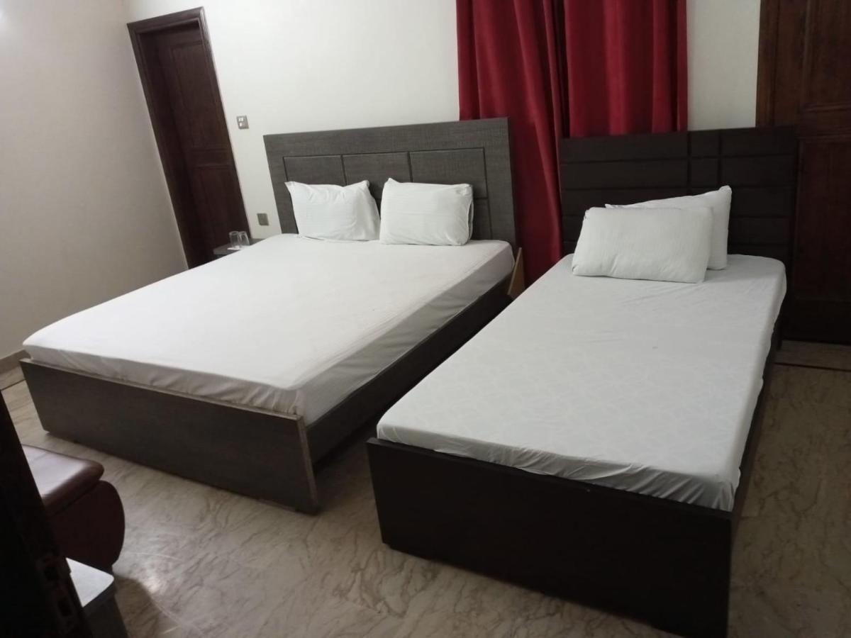 Luxury Living Rooms Near Agha Khan, Millennium, Nueplex Карачі Екстер'єр фото